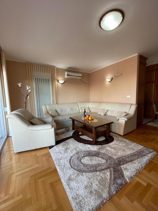 באר Apartment Kolar מראה חיצוני תמונה